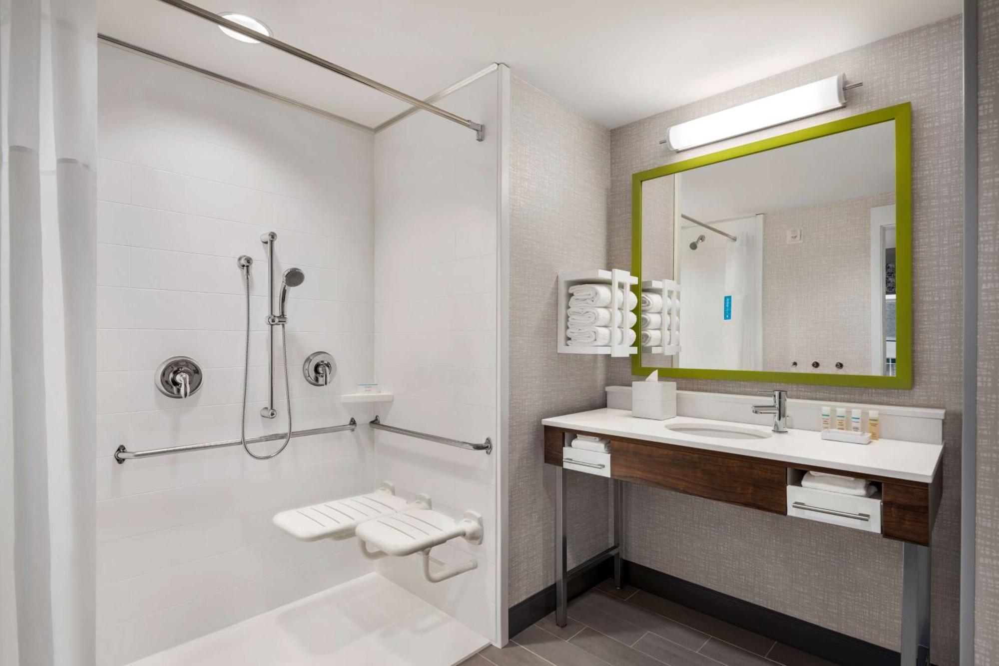 Hampton Inn & Suites Kelowna, British Columbia, Canada Exteriér fotografie