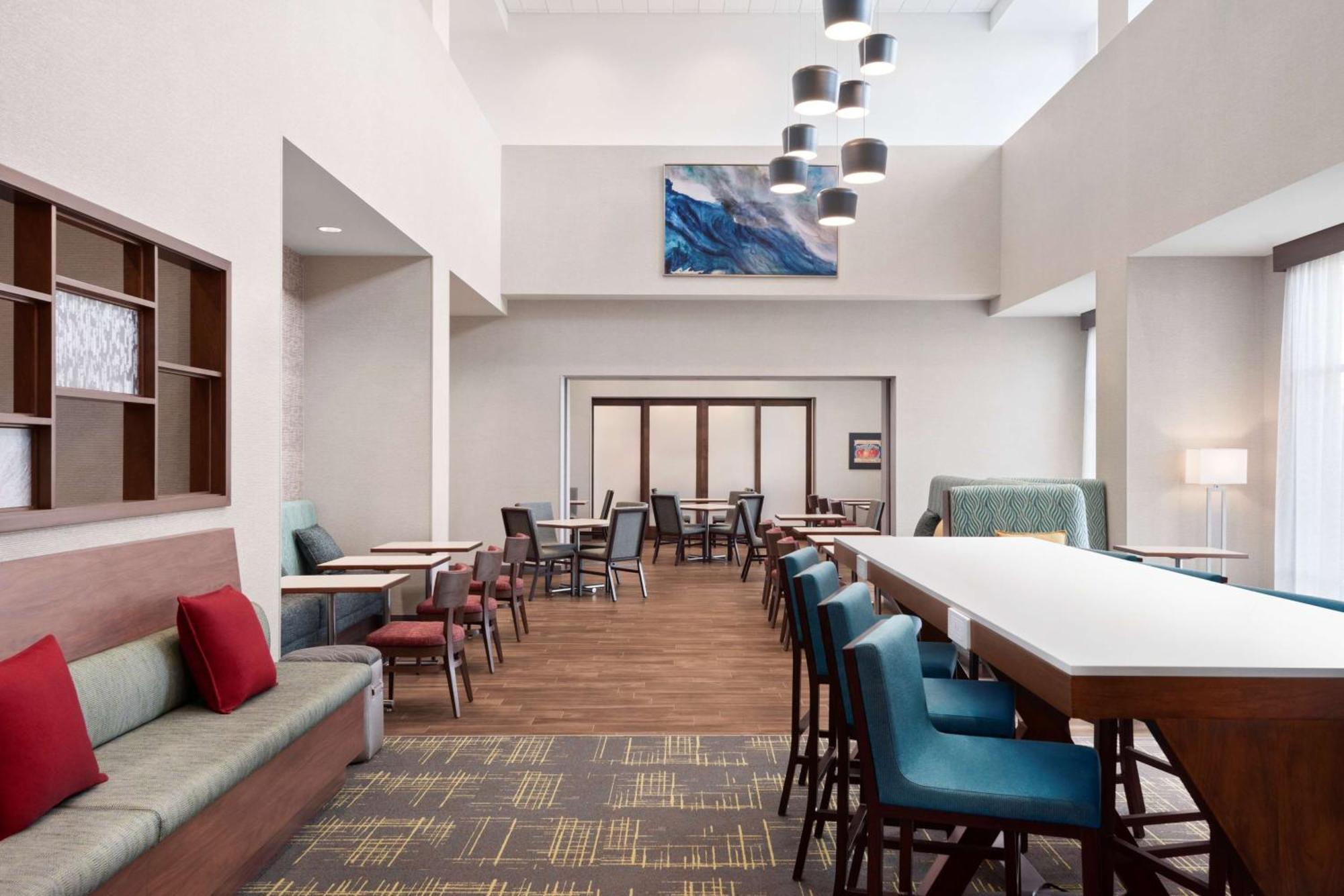 Hampton Inn & Suites Kelowna, British Columbia, Canada Exteriér fotografie